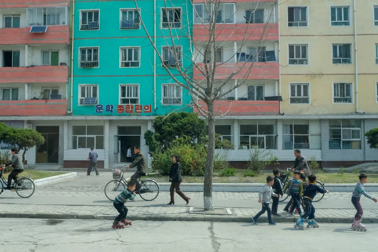 Street scenes in Kaesong